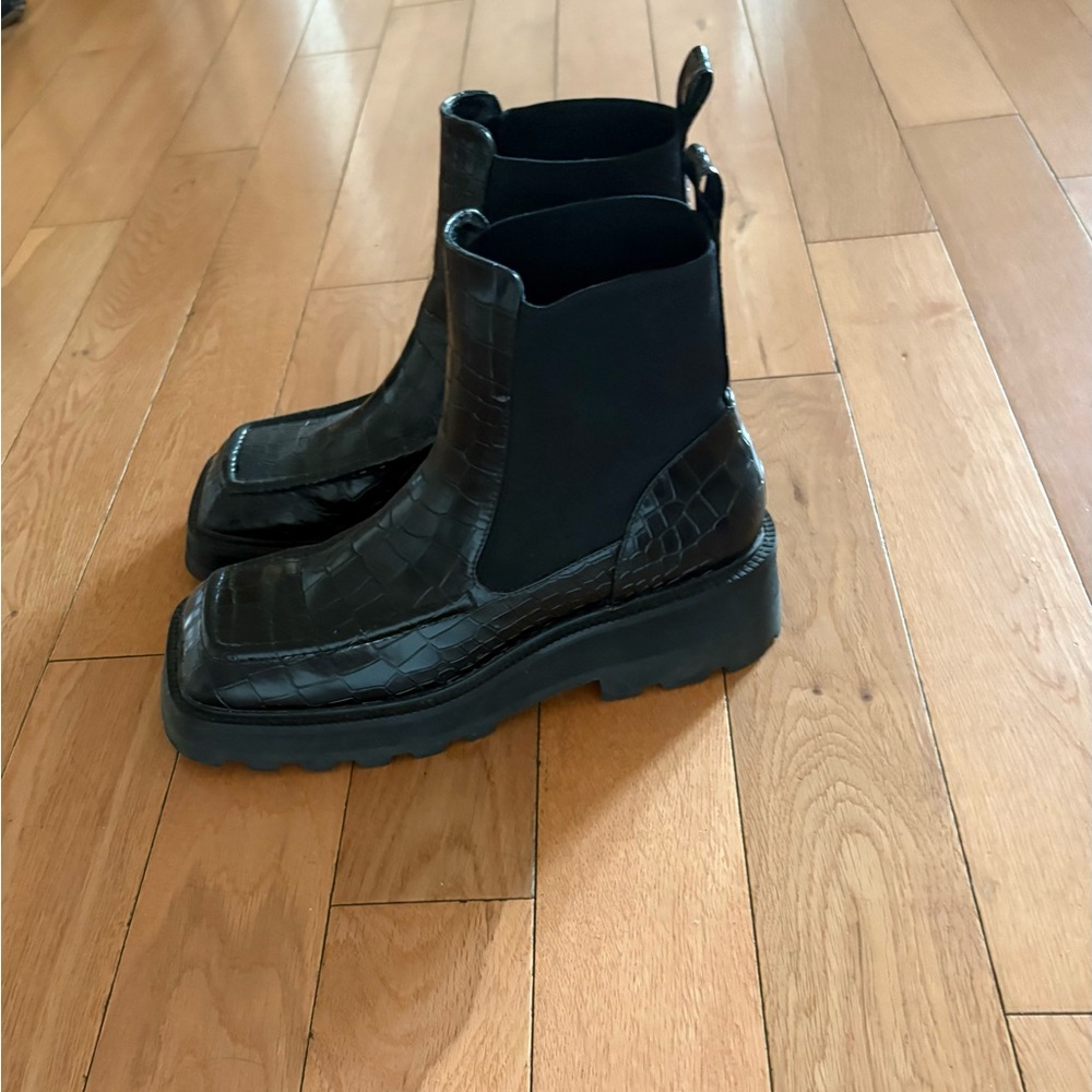 Intentionally Blank Black Croc-Embossed Platform Chelsea Boot - Women's - Picture 4 of 7